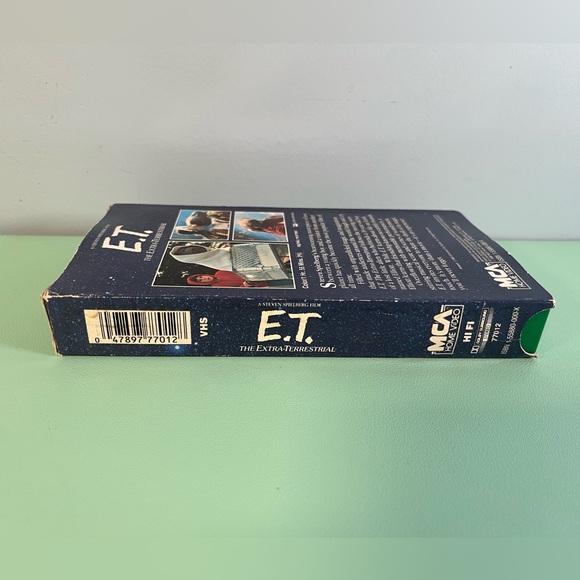 E.T. The Extra-Terrestrial VHS Tape, Steven Spielberg, Kid Alien type movie - Picture 2 of 4